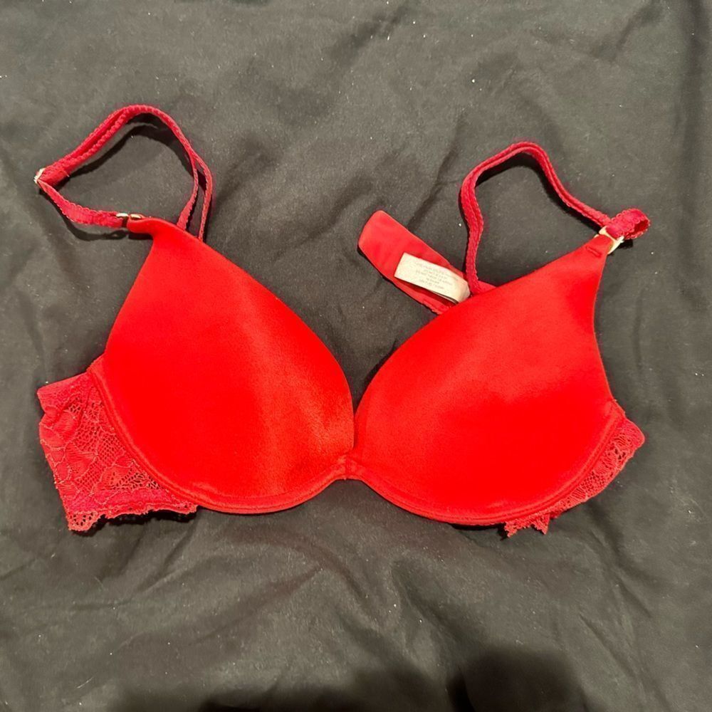Red with lace bra 32A push up Victoria’s Secret